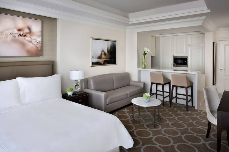 Hotel Address Boulevard