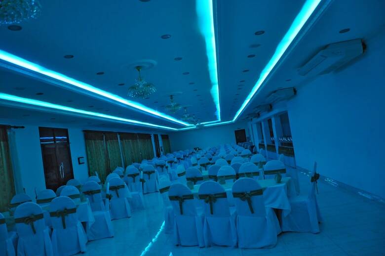 Hotel Sarathchandra Tourist Guest House