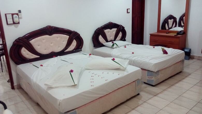 Hotel Sarathchandra Tourist Guest House