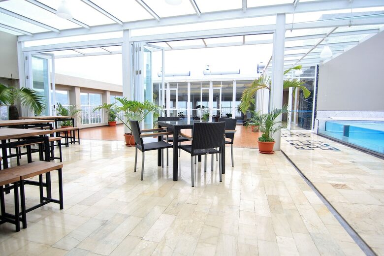 Grand Tebu Hotel