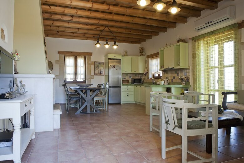 Villa Arodamos Estate