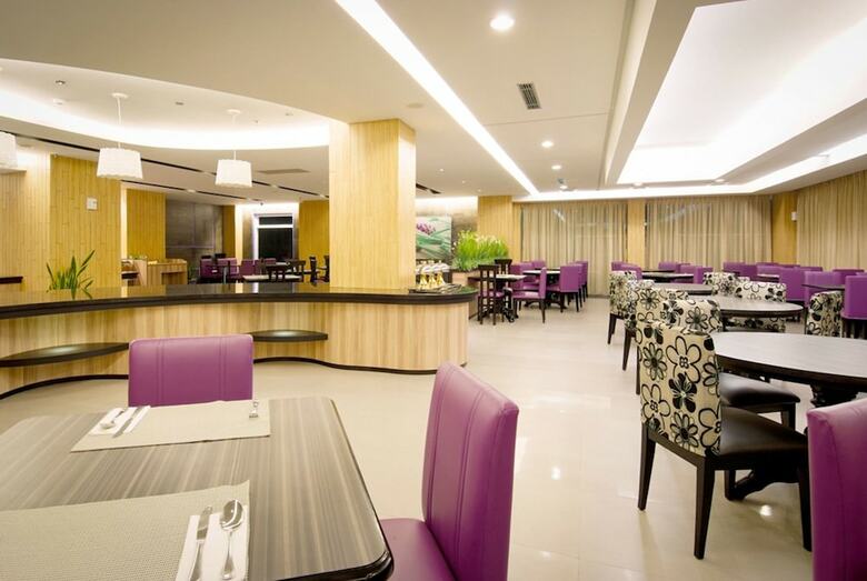 Hotel Airy Pesisir Setiabudi 107 Pekanbaru