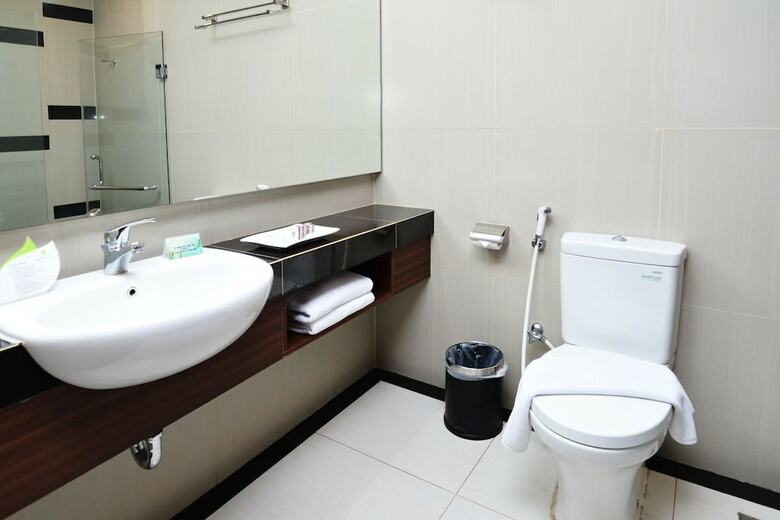 Hotel Airy Pesisir Setiabudi 107 Pekanbaru
