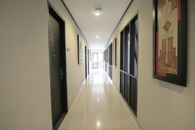 Hotel Airy Sukasari Setrasari Raya 10 Bandung