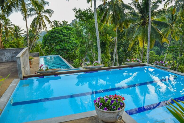 Hotel Athulya Villas