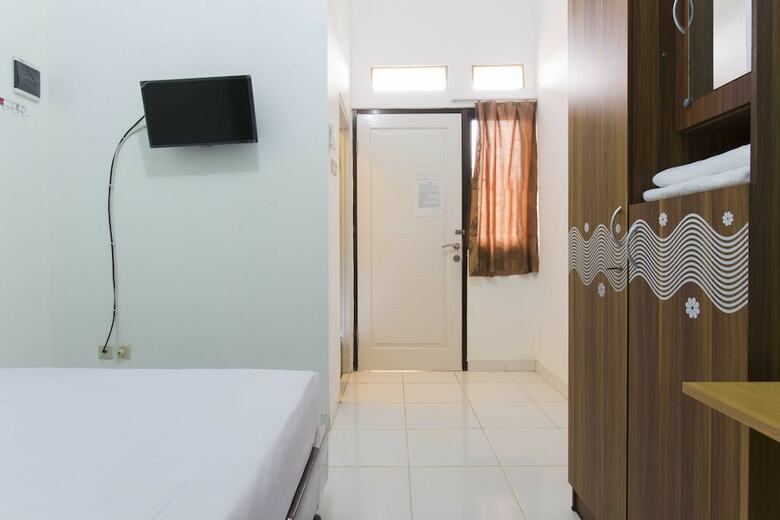 Hotel Reddoorz @ Pekayon Bekasi