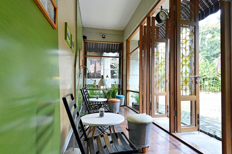 Hotel Zen Rooms Cibeunying Riau