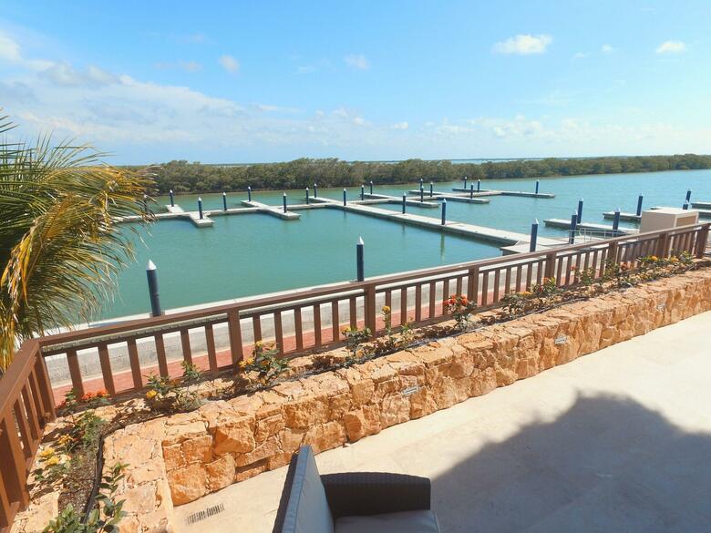 Grand Marina Hotel