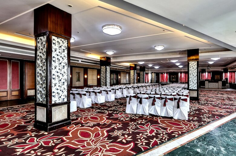 Hotel Regenta Central Klassik