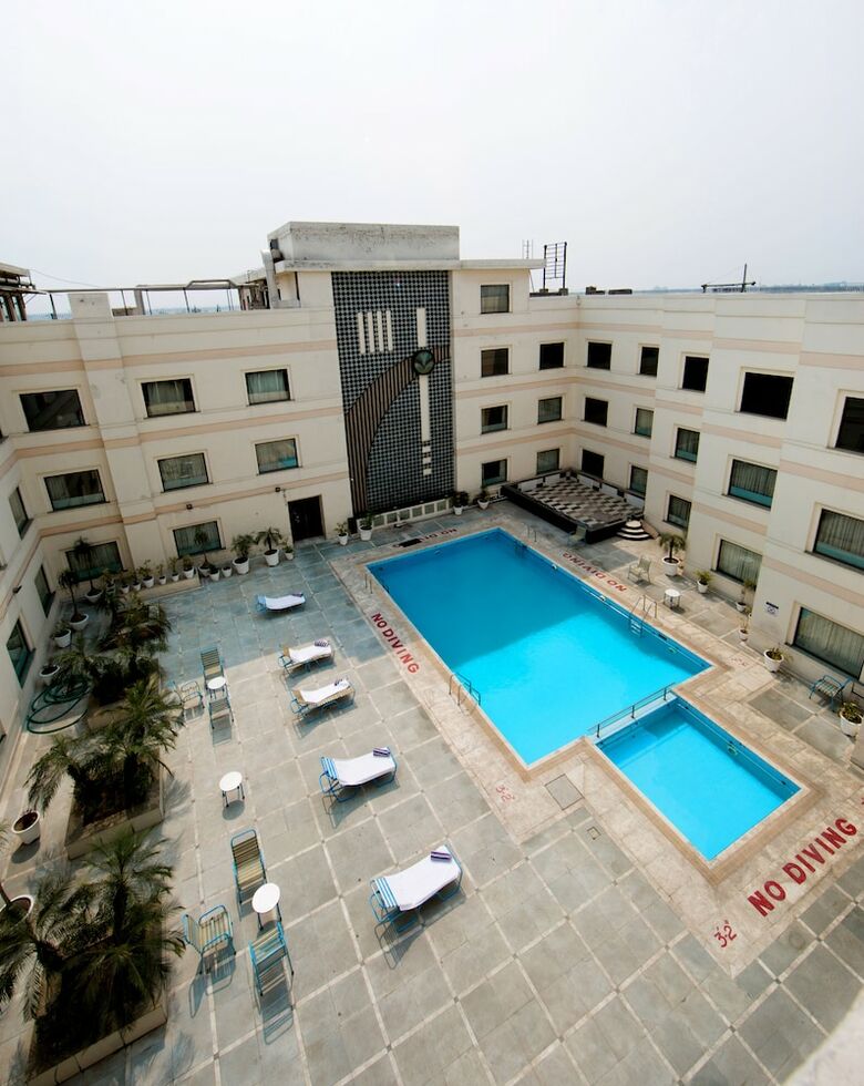 Hotel Regenta Central Klassik