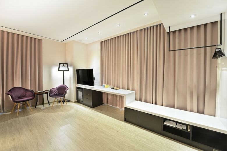 Uinn Business Hotel - Taipei Shilin