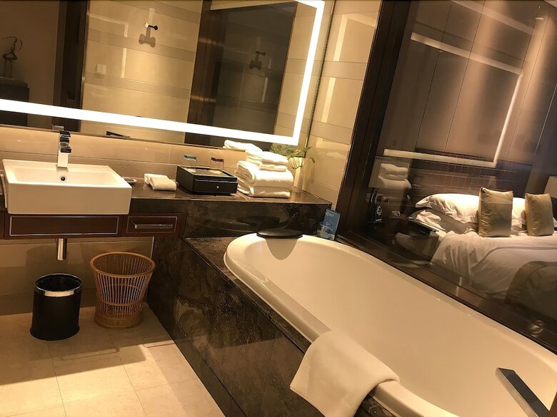 Golden Eagle Summit Hotel Yancheng