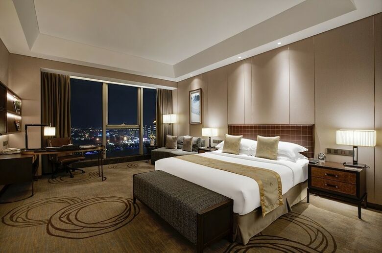 Golden Eagle Summit Hotel Yancheng