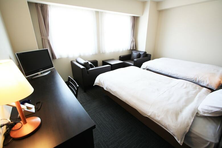 Green Rich Hotel Tosu Ekimae