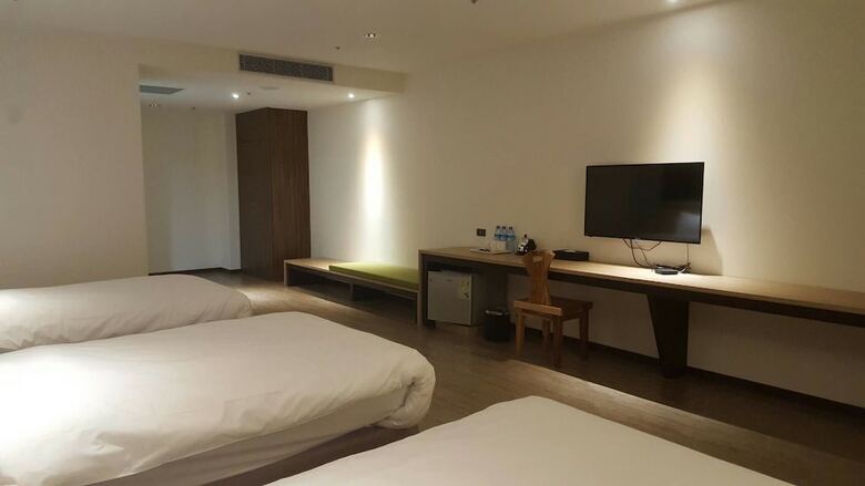 Chii Lih Hotel - Kaohsiung Love River