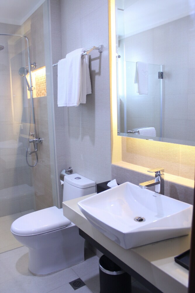 Kew Hotel