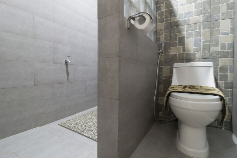 Hotel Reddoorz Plus Near Rs Hasan Sadikin
