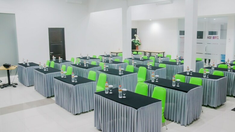 Fizz Hotel Lombok