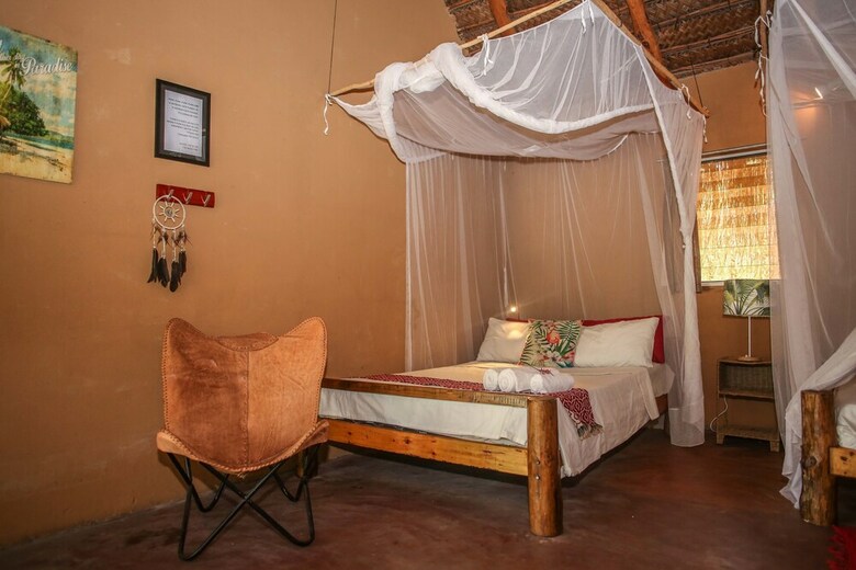 Hostal Mozambeat Motel