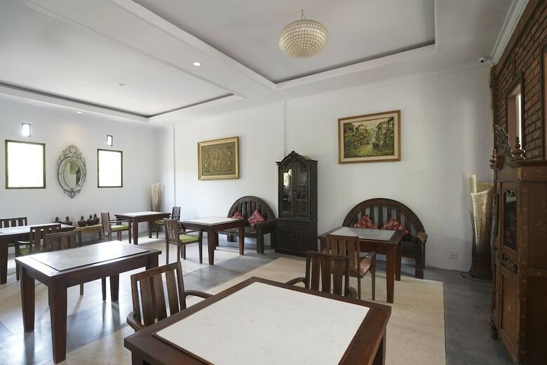 Apartamento Oyo 1840 Kubu Ubud Hotel