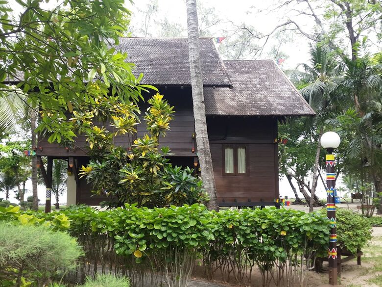 Hotel Pulau Ayer Resort And Cottages