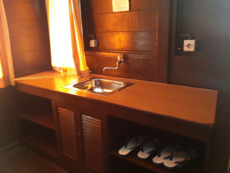 Hotel Pulau Ayer Resort And Cottages