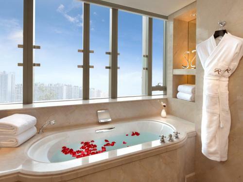 Renhe Spring Hotel
