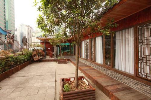 Posada Zhengfu Caotang Decent Hostel