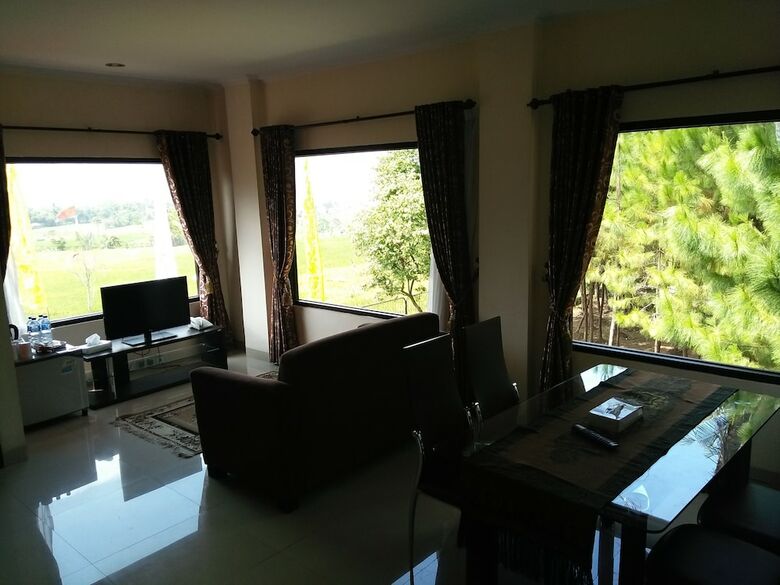 Hotel Bukit Alamanda Resort & Resto