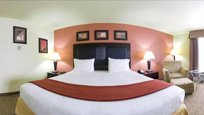 Hotel Holiday Inn Express & Suites Alexandria