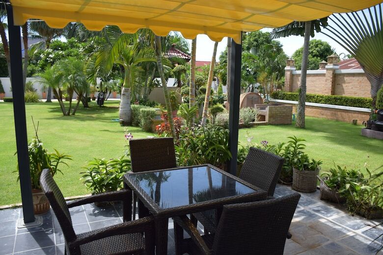 Hotel Sumali Villa