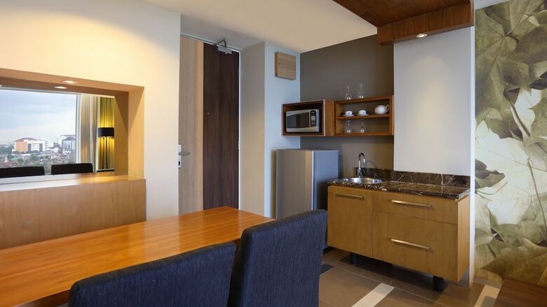 Hotel Holiday Inn Bandung Pasteur
