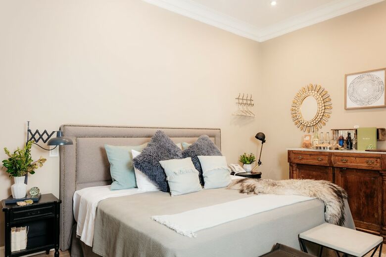 Nima Local House Hotel