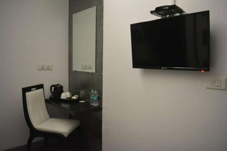 Hotel Eskay Resorts