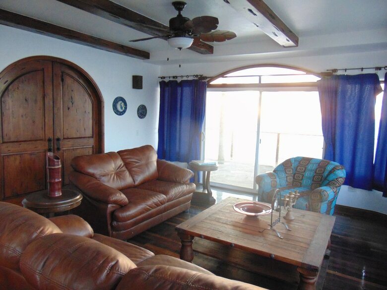 Casa Playa Baja