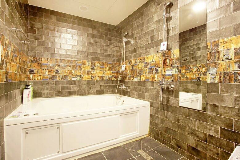 Hotel Kotel Yaja Sadang Art Gallery