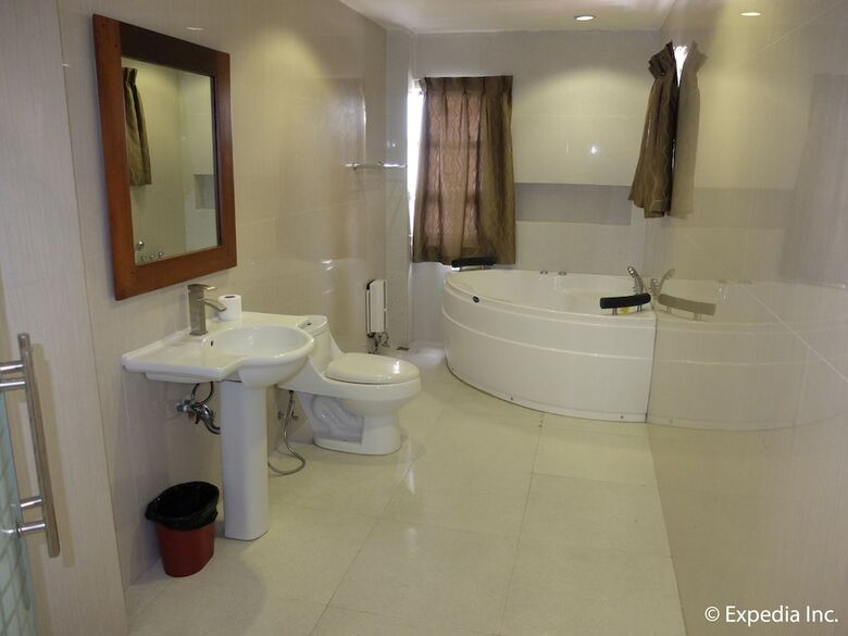 Imerex Plaza Hotel