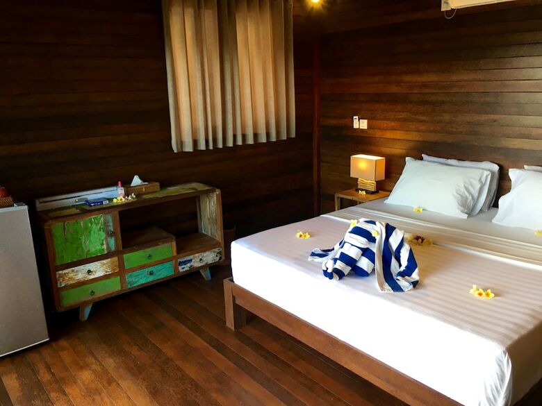 Hotel Twin Island Villas & Dive Resort