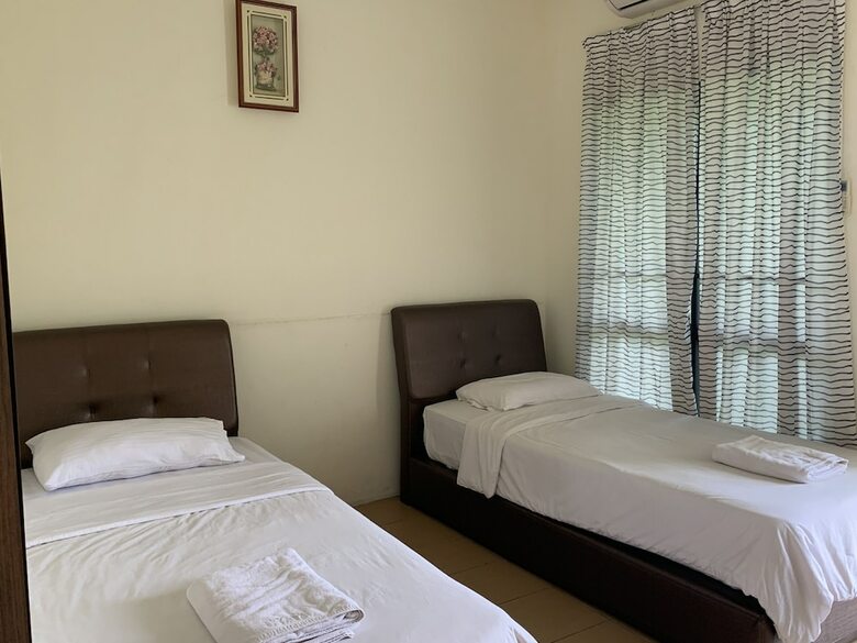 Oyo 89988 Tambunan Rafflesia Hotel