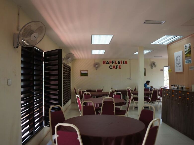 Oyo 89988 Tambunan Rafflesia Hotel