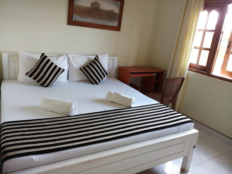 Hotel Heritage Lake View