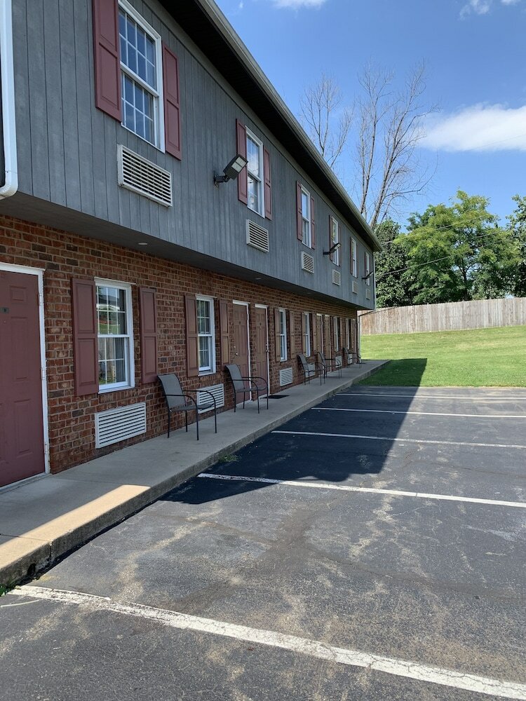 Hotel Olde Amish Inn