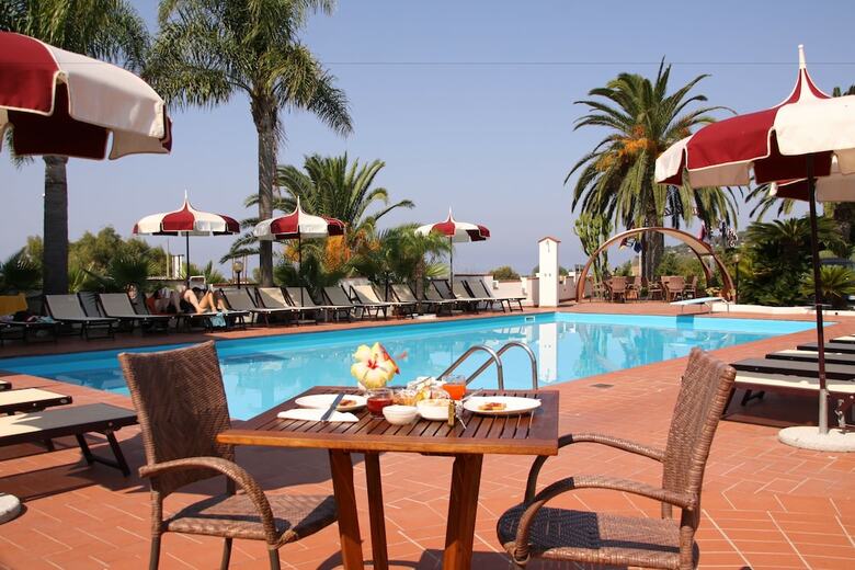 Hotel Baia Del Capo