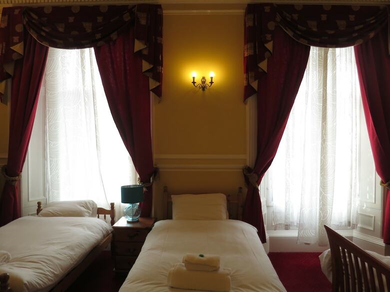Hotel Thornfield House
