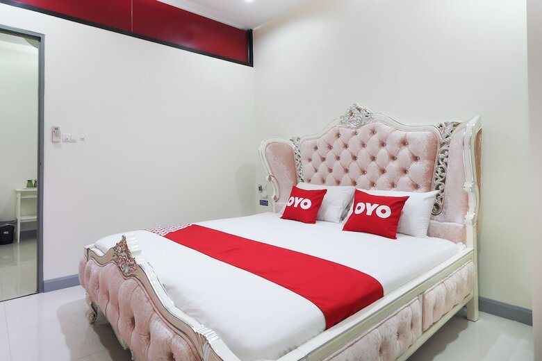 Oyo 711 Korat Buri Green Hotel