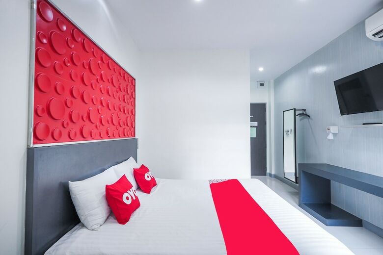 Oyo 711 Korat Buri Green Hotel
