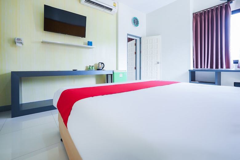 Oyo 711 Korat Buri Green Hotel