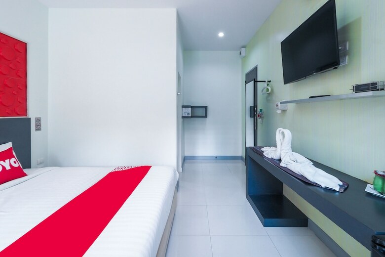 Oyo 711 Korat Buri Green Hotel