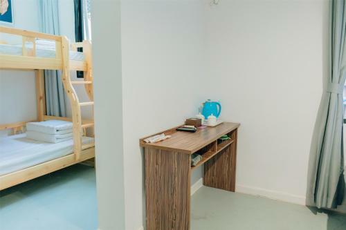 Mr Panda Youth Hostel