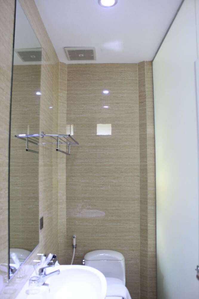 Thong's Inn - Kno Kualanamu Transit Hotel